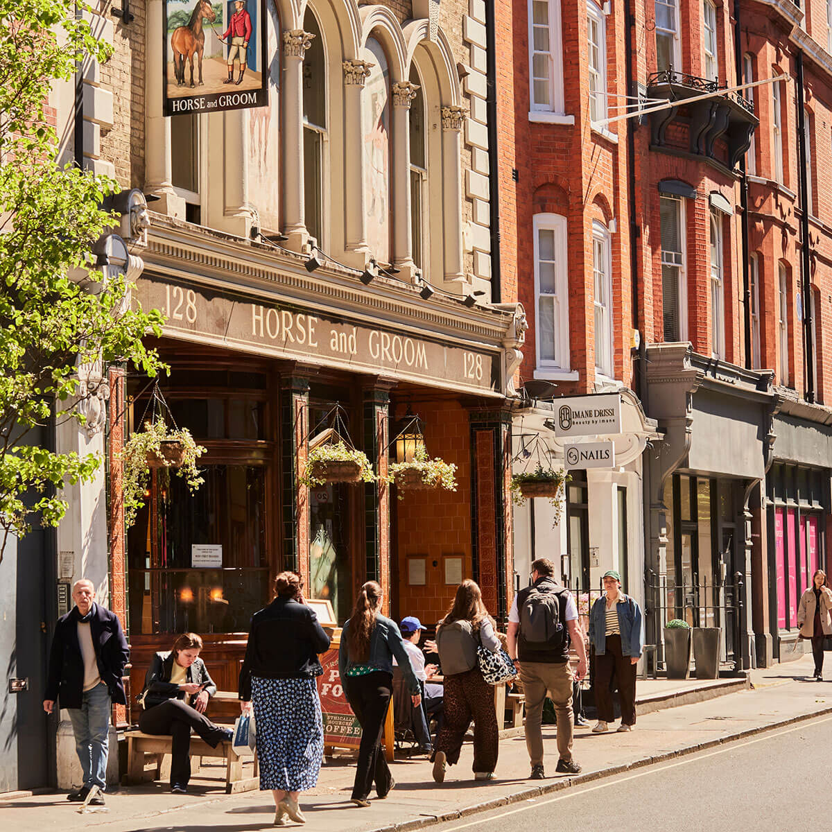 Historic Fitzrovia pub on a quiet cobbled street